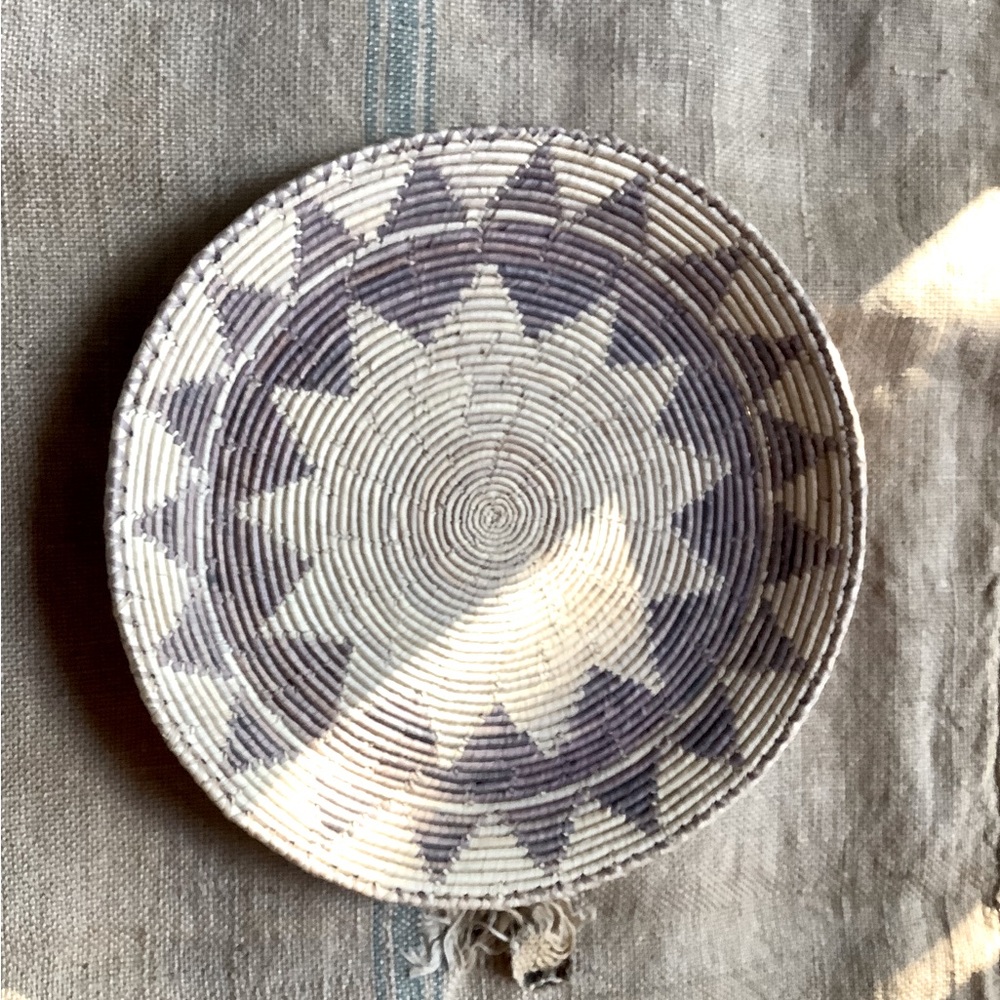 Vintage Native American Woven Natural Fiber Basket Bowl